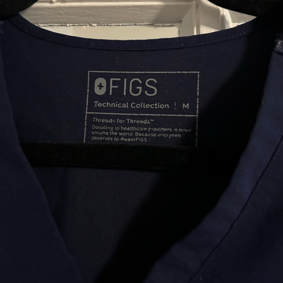 Catarina One-Pocket Scrub Top - Picture 3 of 5